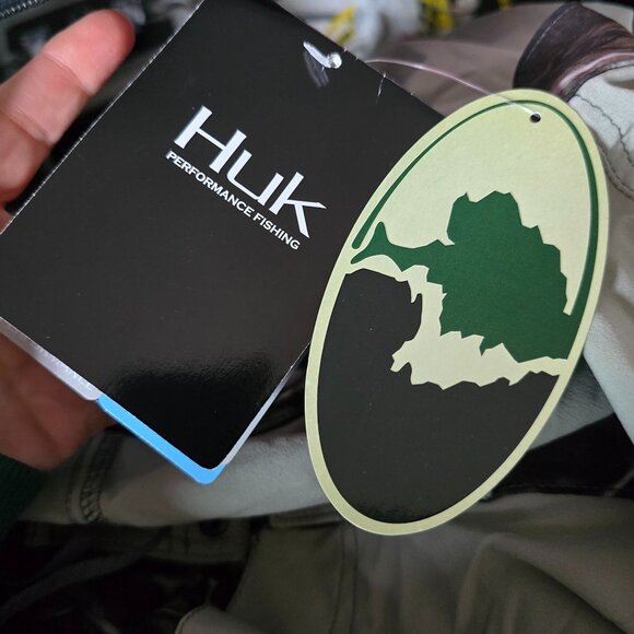 NWT HUK ( 42 Men ) Elements Board Fishing Performance Shorts Tan/Brown - Picture 8 of 10